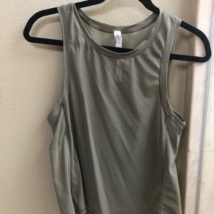 SALE Lululemon Mesh crop tank sz 4